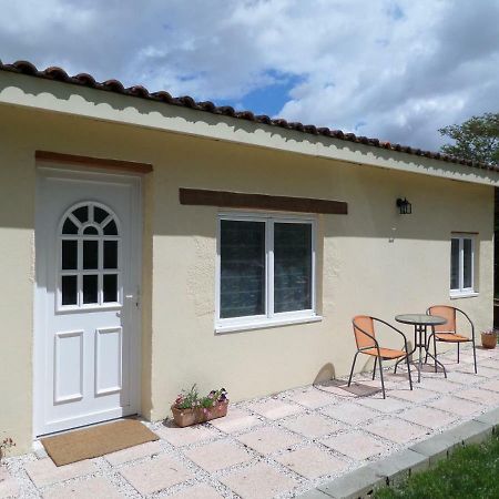 Gite De Cerisier Saint-Nicolas-de-la-Grave Екстериор снимка