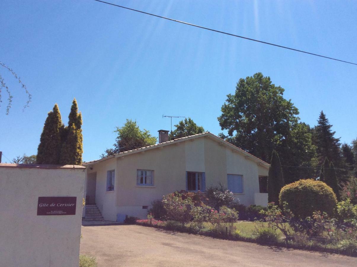 Gite De Cerisier Saint-Nicolas-de-la-Grave Екстериор снимка